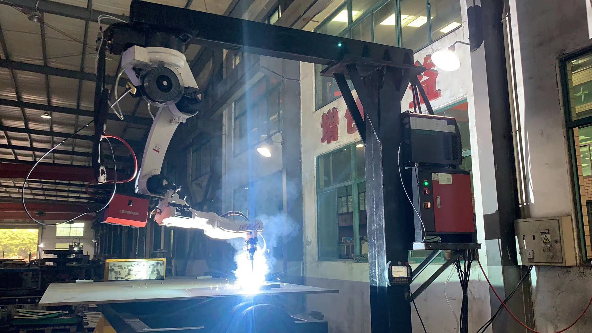 Suspended Inverted Welding Workstation