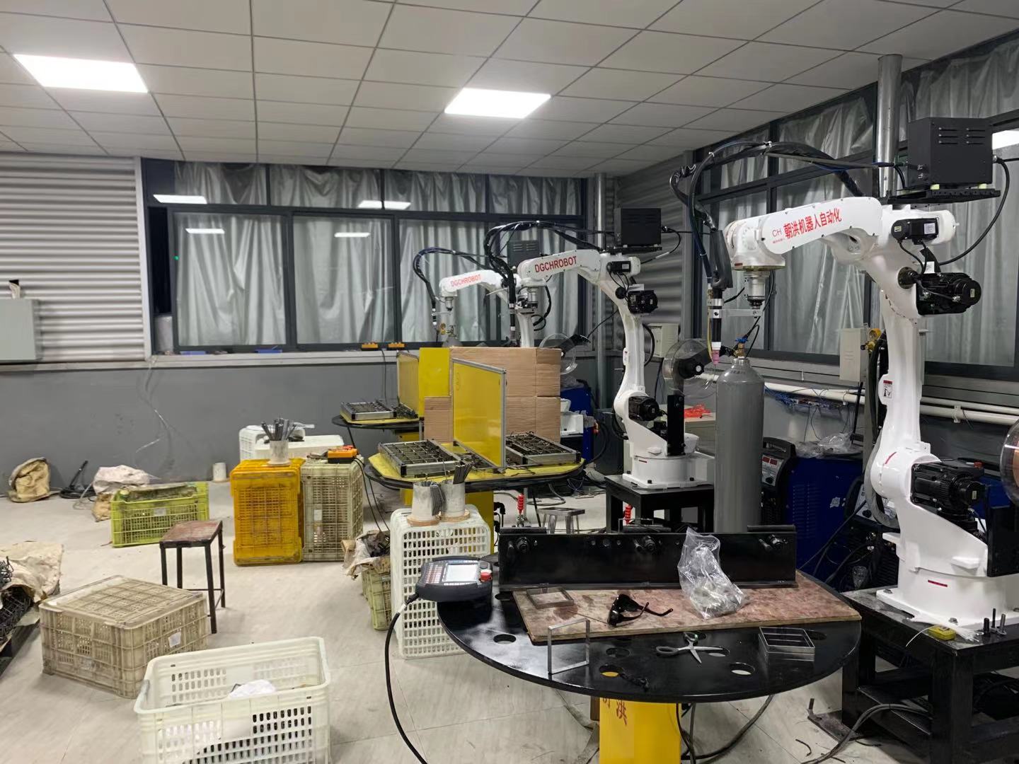 Aluminum welding dedicated welding robot: An automated tool to overcome aluminum welding problems