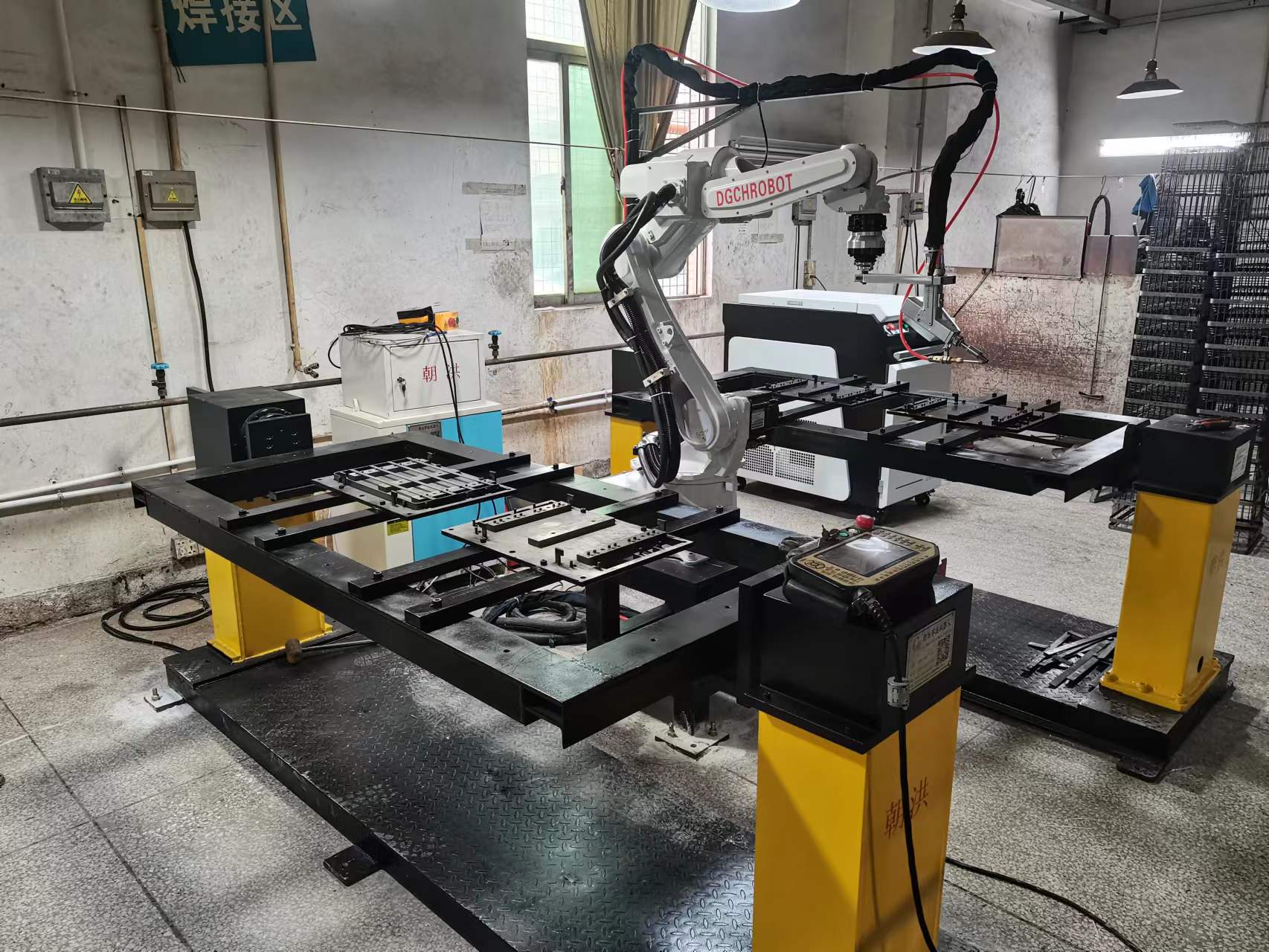Dual-position laser welding workstation: efficient and precise welding solution